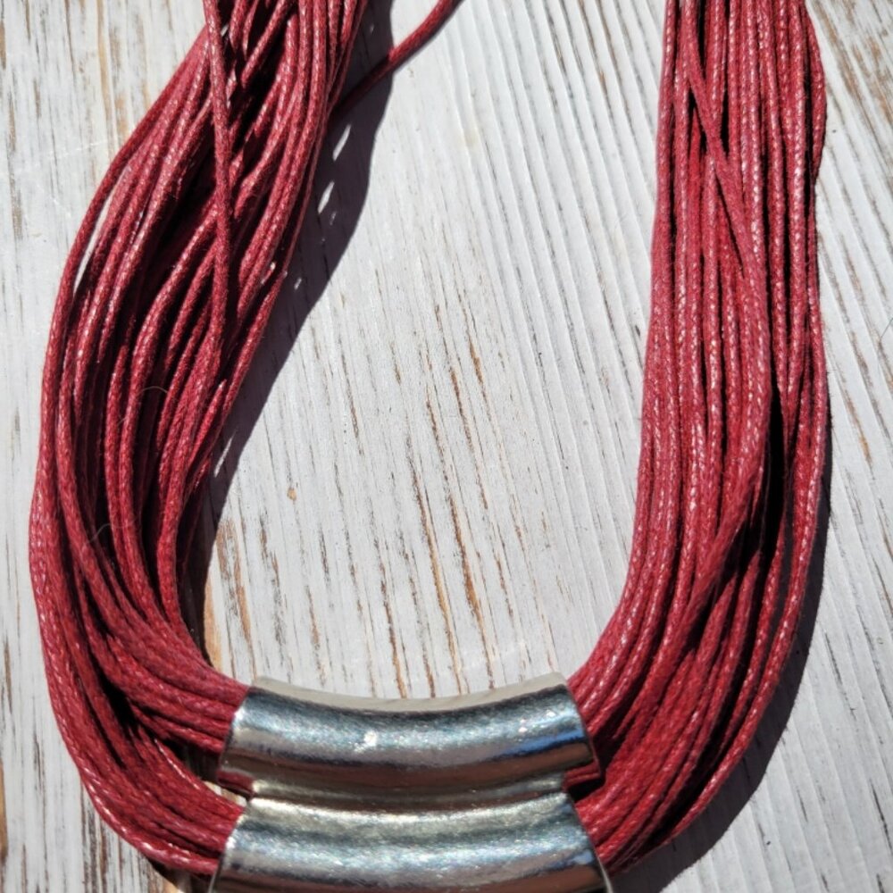 Dark Red Strand / Silvertone Necklace - Picture 2 of 4